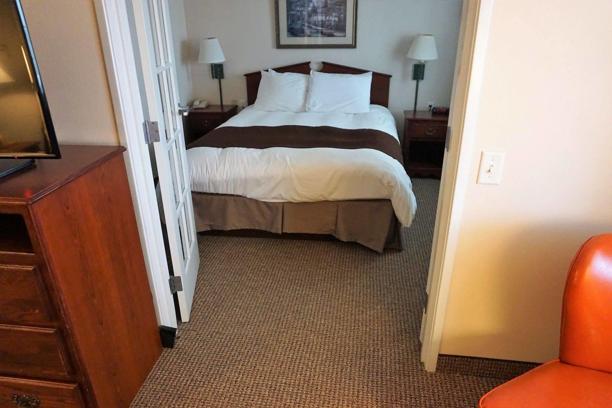 River Hills Hotel- Манкато Екстер'єр фото